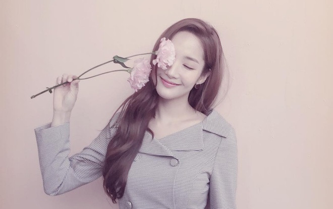 Park Min Young lần đầu lên tiếng chuyện hẹn hò bí mật với ‘Phó Chủ tịch’ Park Seo Joon Ảnh 2