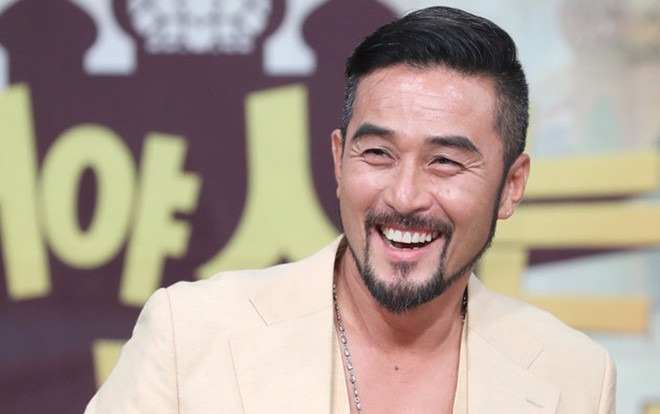 Bị truy tố về tội lái xe gây tai nạn trả đũa, đe dọa và nhục mạ - Choi Min Soo trả lời siêu ngầu trước báo chí Ảnh 2