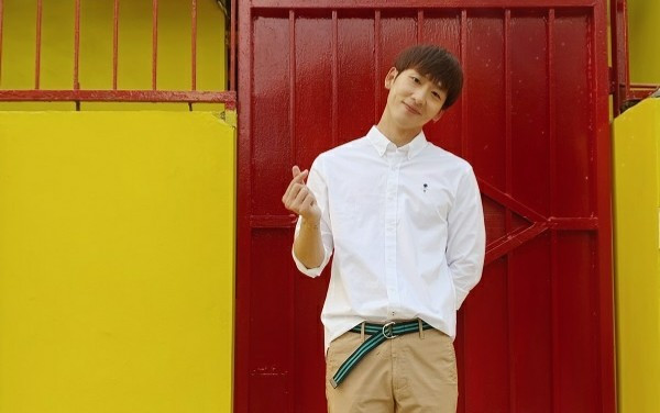 'Người tình Hari Won' Tuấn Trần mách nhỏ bí quyết chọn đồ 'xịn xò' khi đi chơi Tết Ảnh 2