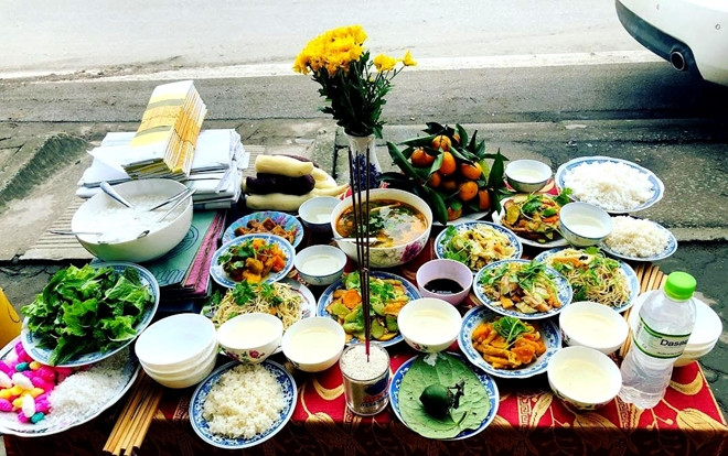 Cách dâng cỗ cúng và đọc văn khấn gia tiên chuẩn nhất dịp Tất niên: Đọc ngay còn kịp! Ảnh 2