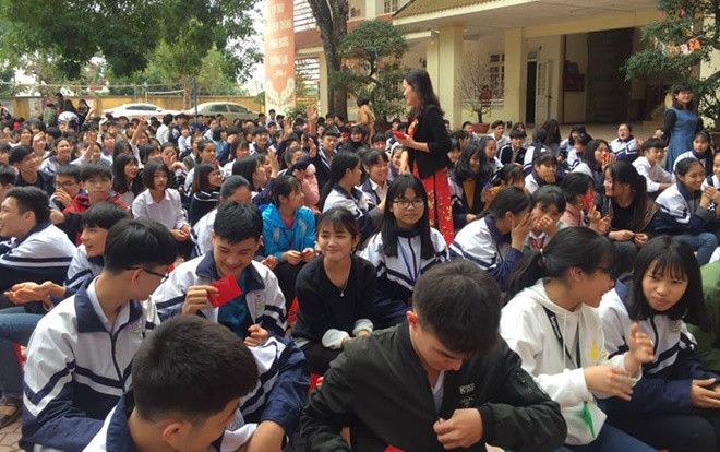 Cô hiệu trưởng 'trường người ta' chơi lớn lì xì học sinh toàn trường khiến dân mạng phát hờn Ảnh 2