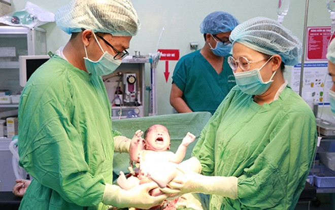 Những 'bé heo vàng' đầu tiên chào đời năm Kỷ Hợi Ảnh 2