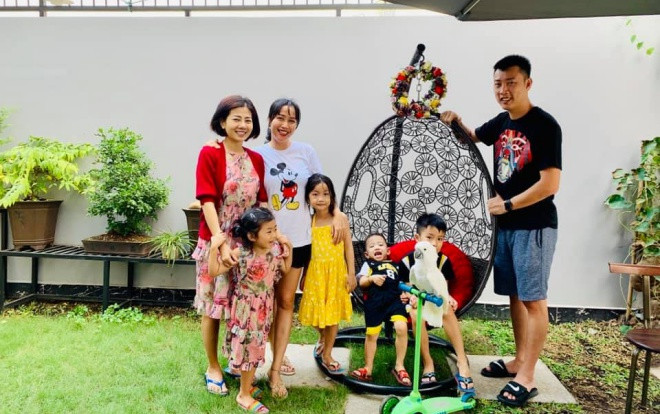 Mai Phương rạng rỡ đưa con gái đi du xuân Ảnh 2