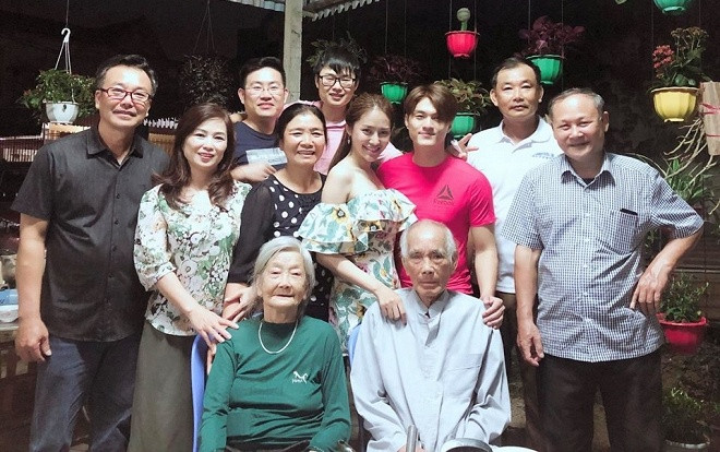 Chưa chính thức kết hôn nhưng Lâm Vinh Hải đã được gia đình Linh Chi cưng chiều hết mực Ảnh 2