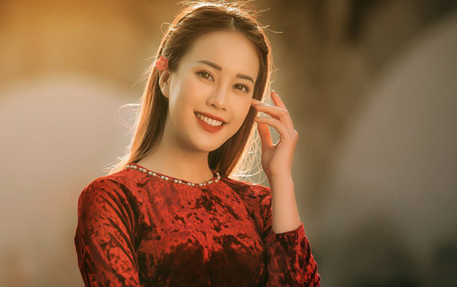 Cựu Á khôi sinh viên Việt Nam khoe nét duyên thầm đằm thắm trong bộ ảnh đón Xuân Kỷ Hợi Ảnh 2