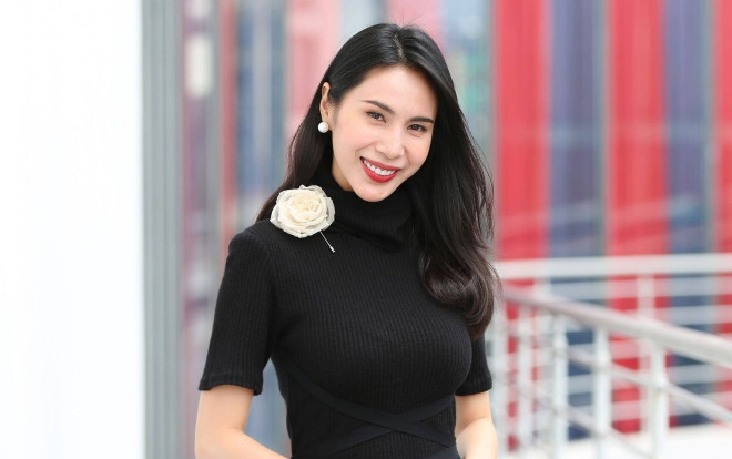 Khoe tiền lì xì 'khủng' của con gái, Thủy Tiên bật mí cách Bánh Gạo sử dụng số 'tài sản' riêng ngày Tết Ảnh 2