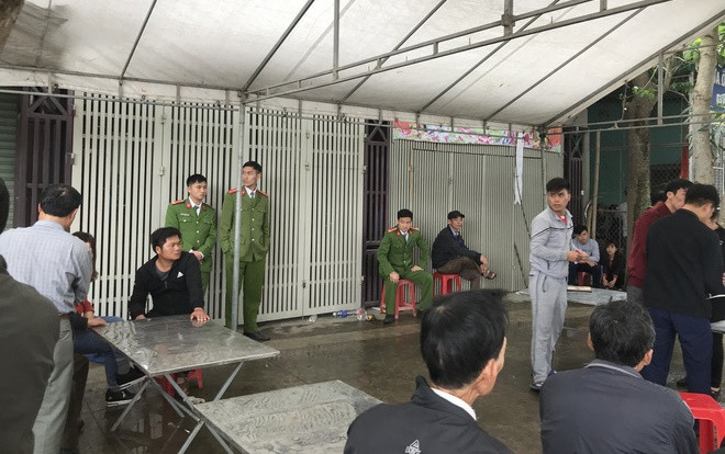 Nghệ An: Cán bộ ngân hàng sát hại bố sau khi đi liên hoan về rồi lái xe bỏ trốn Ảnh 2