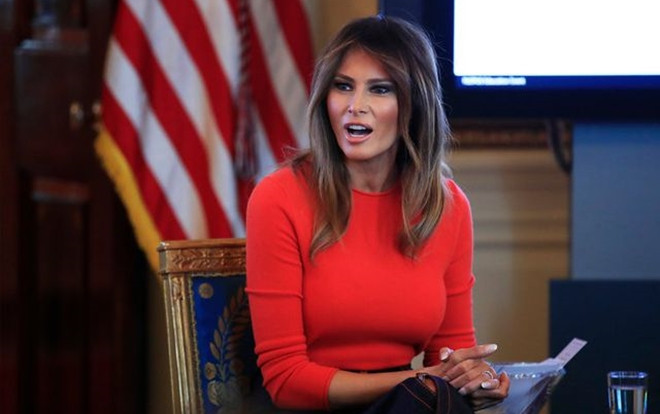 Melania Trump - Đệ nhất phu nhân đặc biệt nhất nước Mỹ: Giỏi 5 ngoại ngữ, bỏ Đại học để theo nghề người mẫu Ảnh 2