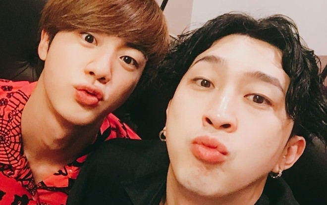 Đi tham dự Grammy, Jin (BTS) vẫn không quên gửi tin nhắn động viên đồng nghiệp gặp chấn thương ngoài ý muốn Ảnh 2