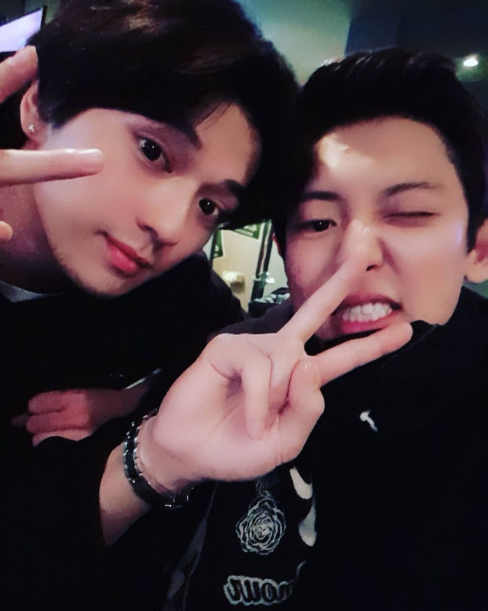 Yunho (TVXQ) nói về năm sinh thực sự của mình - Chanyeol (EXO) rất thân thiết với nam diễn viên đẹp trai người Nhật Bản Mackenyu Arata