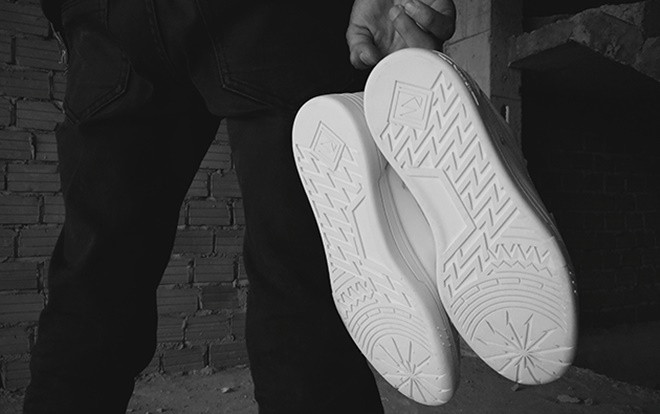 Chết cười với thanh niên làm hẳn văn 'tế' mời tên trộm đến lấy thêm đồ sau khi phát hiện mất giày Authenic Ảnh 2