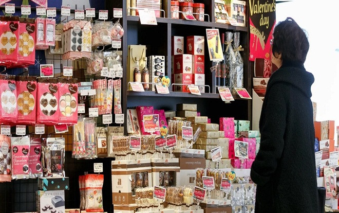 Phụ nữ Nhật Bản 'phát ốm' vì phải tặng socola cho đồng nghiệp nam dịp Valentine Ảnh 2