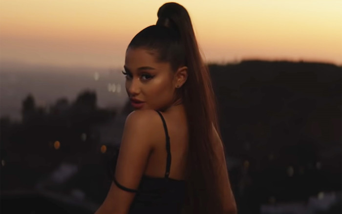 Chuyện fan đòi tẩy chay hit 7 Rings của Ariana Grande: Lý do vì đâu? Ảnh 2