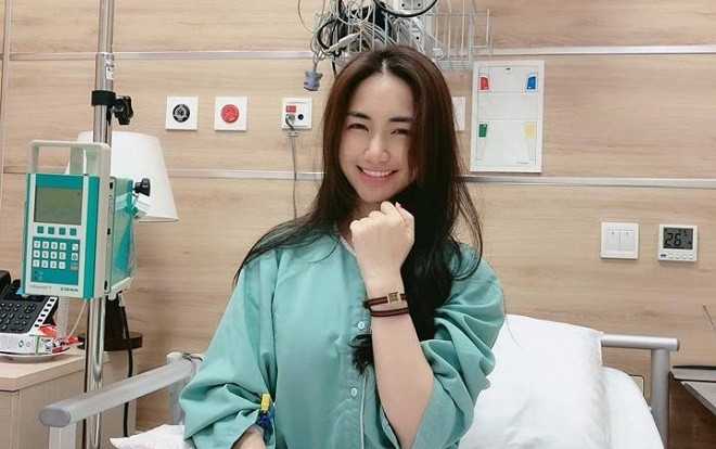 Trong khi ‘người người nhà nhà’ vui chơi ngày Valentine thì Hòa Minzy lại đón lễ tình nhân trong bệnh viện Ảnh 2