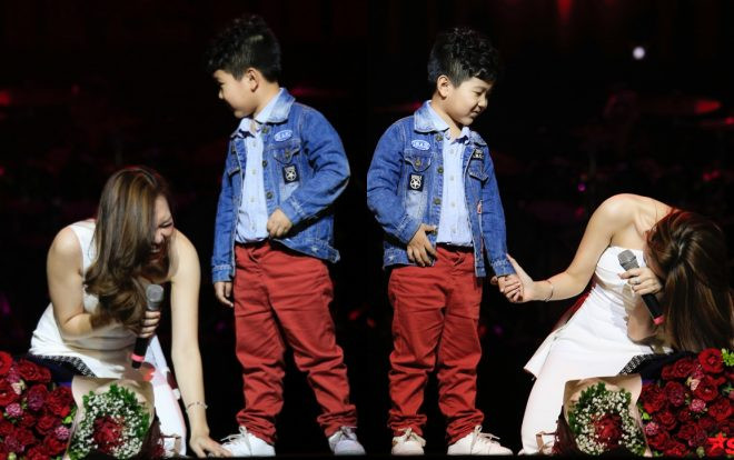 Clip: Chuyện gì khiến Mỹ Tâm đêm Valentine phải… quỳ gối trước fan nhí thế này? Ảnh 2