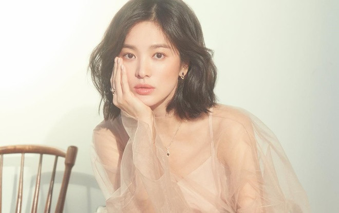 Song Hye Kyo có màn ‘tái xuất’ đẹp không tì vết sau ồn ào ly hôn với Song Joong Ki Ảnh 2