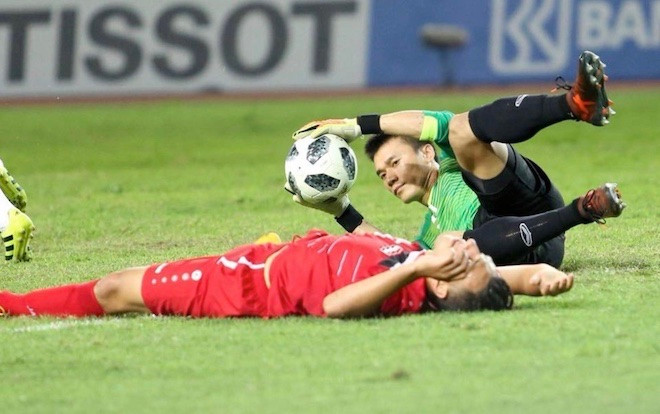 Thủ môn Bùi Tiến Dũng đón nhận bi kịch Ảnh 2