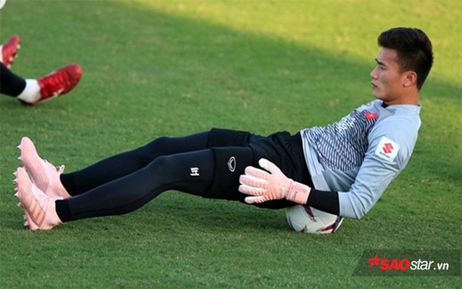 Lộ diện 'hung thủ' khiến Bùi Tiến Dũng gặp chấn thương Ảnh 2