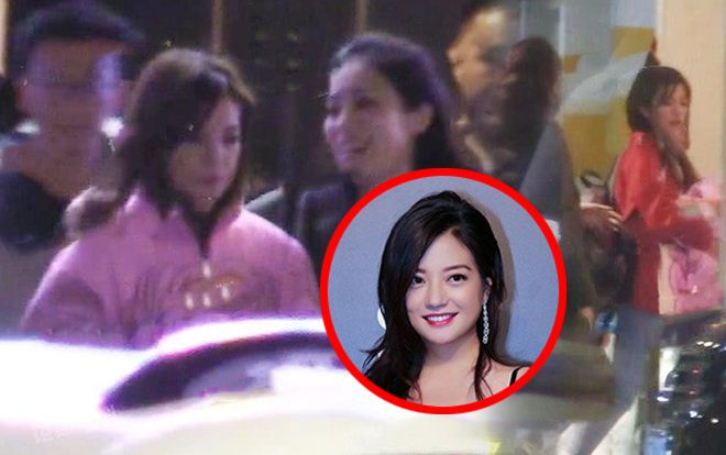 Triệu Vy tiếp tục gây mất điểm khi lộ ảnh đêm khuya say rượu, gương mặt mệt mỏi để lộ tâm trạng không vui Ảnh 2