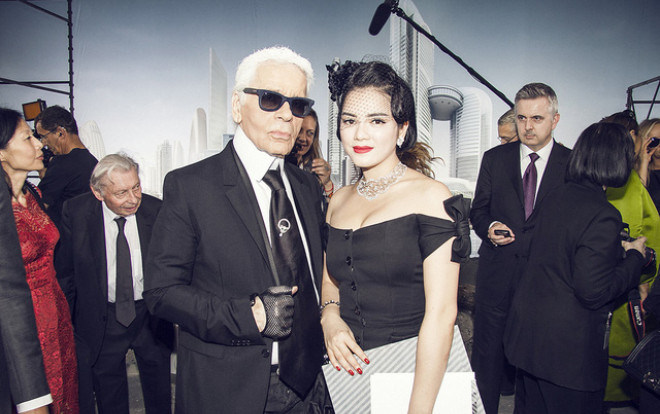 Lý Nhã Kỳ một trong những sao Á hiếm hoi được gặp gỡ 'Ông hoàng Chanel' Karl Lagerfeld Ảnh 2