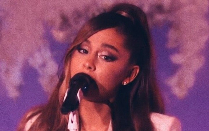 Nguyên album 'đổ bộ' Top 100 Billboard: Ariana Grande phản ứng thế nào? Ảnh 2