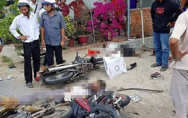 Xe tải va chạm với đoàn xe máy đi lễ làm 1 người tử vong, 7 người bị thương nặng Ảnh 2