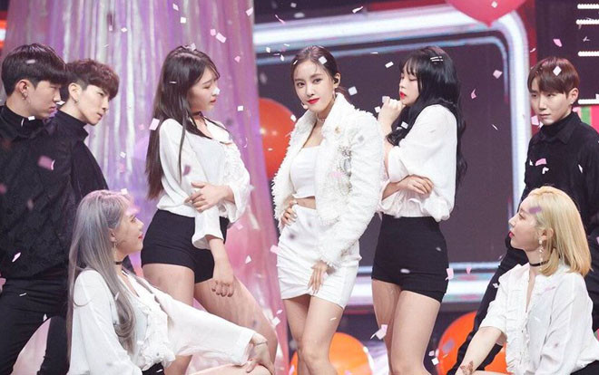 Cư dân mạng nghiêng ngả trước nhan sắc đỉnh cao của Hyomin (T-ara) với sân khấu comeback đầu tiên Ảnh 2