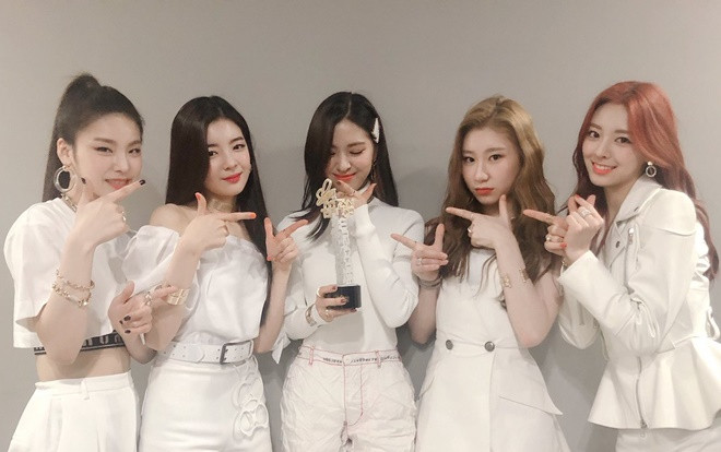 Vén màn nguyên do vì sao ITZY vượt mặt cả đàn chị TWICE chỉ sau 9 ngày ra mắt Ảnh 2