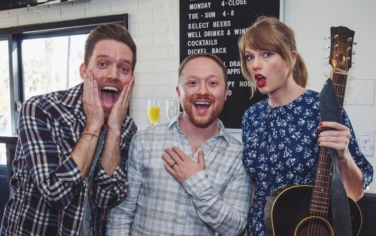 Chưa bao giờ viết nhạc ủng hộ LGBT, nay Taylor Swift có một động thái khiến bạn tin rằng cô nàng luôn ở bên họ Ảnh 2