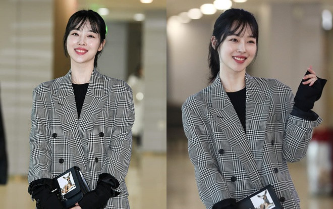 'Trái đào' Sulli đẹp xuất sắc khoe chân dài cực phẩm tại sân bay Ảnh 2