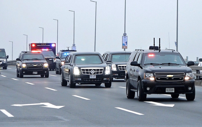 Choáng ngợp với dàn xe khủng hộ tống Tổng thống Mỹ Donald Trump tại Hội nghị Thượng đỉnh Mỹ - Triều Ảnh 2