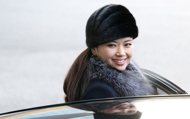 Nhan sắc nữ ca sĩ quyền lực nhất Triều Tiên theo chân ông Kim Jong-un tới Hà Nội Ảnh 2