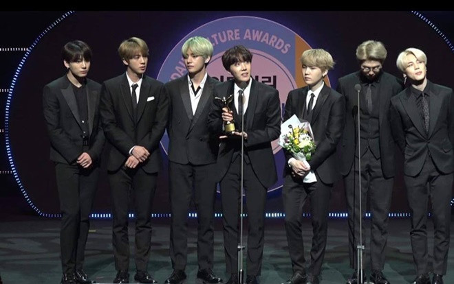BTS giành cả Daesang cho concert Love Yourself: Có gì mà 7 chàng trai không thể làm được nữa đây? Ảnh 2