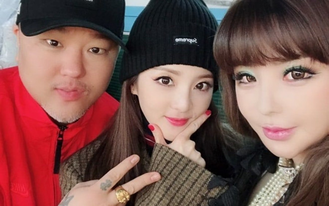 Park Bom ấn định ngày comeback, Kpop tháng 3 'nóng' hơn bao giờ hết! Ảnh 2