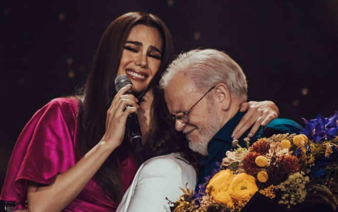 Đã là Miss Universe, thế nhưng Catriona Gray vẫn oà khóc như một đứa trẻ khi thấy điều này! Ảnh 2