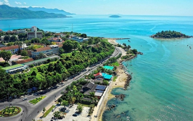 Đi mỏi chân ngắm từng góc xinh đẹp tại khuôn viên rộng gần 25 hecta của Đại học ven biển đẹp nhất Việt Nam Ảnh 2