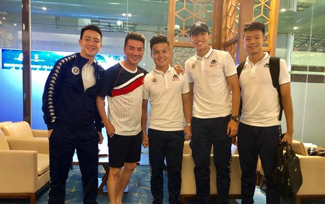 Đàm Vĩnh Hưng rủ rê Quang Hải, Thành Lương qua Mỹ xem lưu diễn Ảnh 2