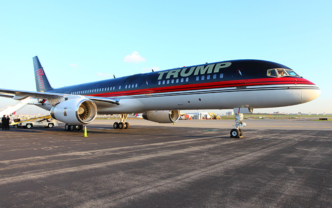 Ngoài Air Force One, ông Donald Trump còn có chuyên cơ cá nhân 'xịn xò' không kém Ảnh 2