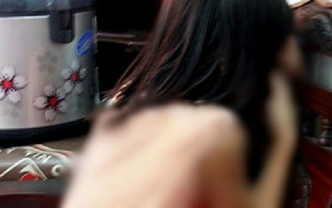 Thầy giáo chủ nhiệm bị tố dâm ô, vỗ mông nhiều nữ sinh tiểu học Ảnh 2