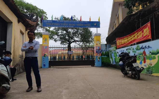 Vợ thầy giáo bị tố dâm ô nữ sinh ở Bắc Giang: 'Chồng tôi vẫn muốn tiếp tục được giảng dạy học trò' Ảnh 2