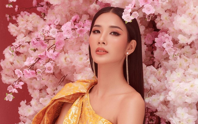 Click xem ngay: Hoàng Thùy ngẫu hứng 'khoe giọng' ngọt ngào cùng 'Em ơi Hà Nội phố' Ảnh 2