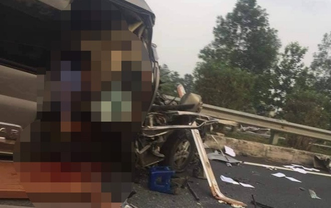 Vụ tai nạn xe khách 16 chỗ trên cao tốc Pháp Vân - Cầu Giẽ: 1 bác sĩ và cán bộ công an tử nạn Ảnh 2