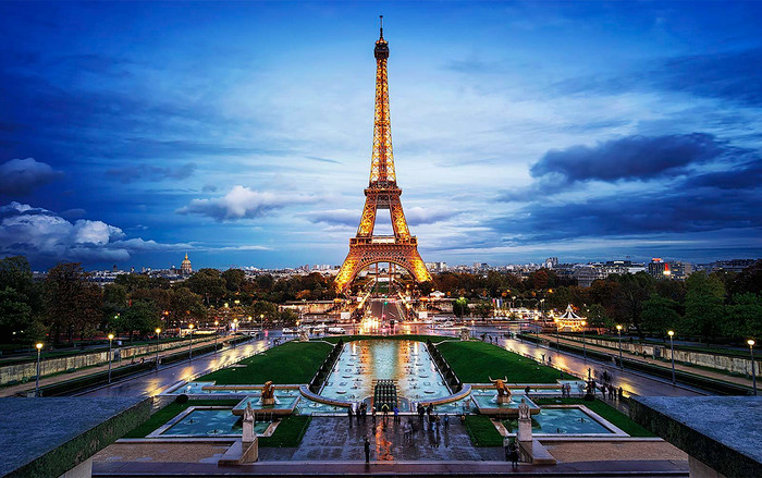 Bạn có thể phải hầu toà vì… chụp ảnh tháp Eiffel vào buổi tối Ảnh 2