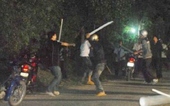 Giúp bạn gái ‘nhí’ giải quyết mâu thuẫn, thanh niên đâm đối thủ trọng thương ở Sài Gòn Ảnh 2