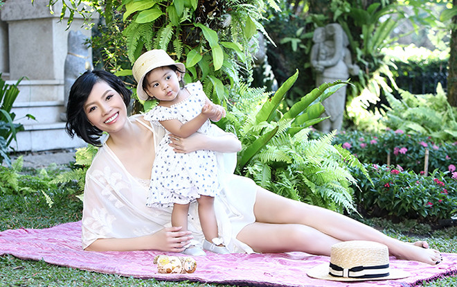 Siêu mẫu vàng thập niên 90 Vũ Cẩm Nhung: 8/3 tôi lại muốn tôn vinh chồng và đàn ông! Ảnh 2