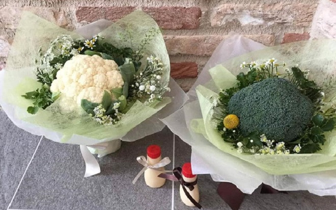 Hậu 8/3, hội chị em khoe quà tặng 'độc lạ' khiến cư dân mạng trầm trồ Ảnh 2