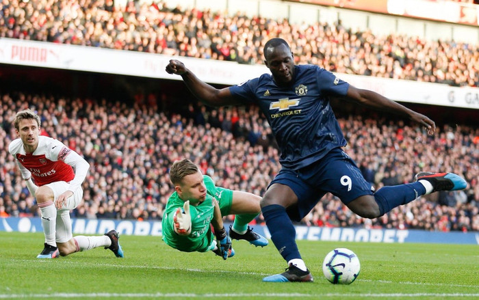 Lukaku diễn vai 'tù trưởng', Man United thua tan nát trước Arsenal Ảnh 2
