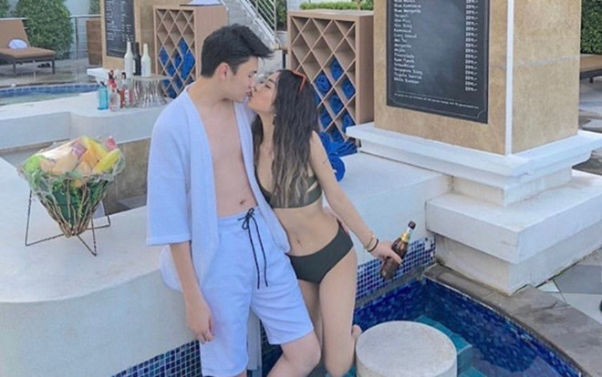 Trang Lou ‘khoá môi’ ông xã cực ngọt, vóc dáng của mẹ Xoài trong bộ bikini khiến các fan trầm trồ Ảnh 2