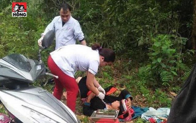 Cảm động ca vượt cạn hy hữu được bác sĩ đi xe máy 2km đến tận bìa rừng để đỡ Ảnh 2