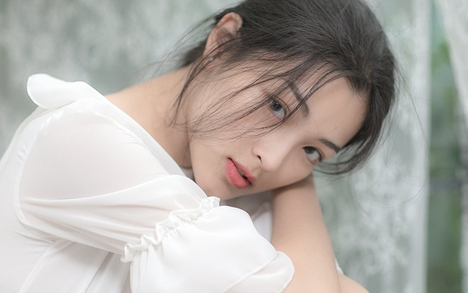 Nhan sắc mỏng manh tựa nàng thơ của ‘bản sao Hạ Vi’ gây sốt cộng đồng mạng Ảnh 2